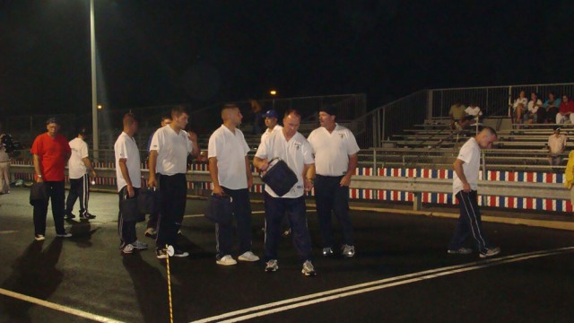 Lined up to rerun Buckets @ Selden 6/08